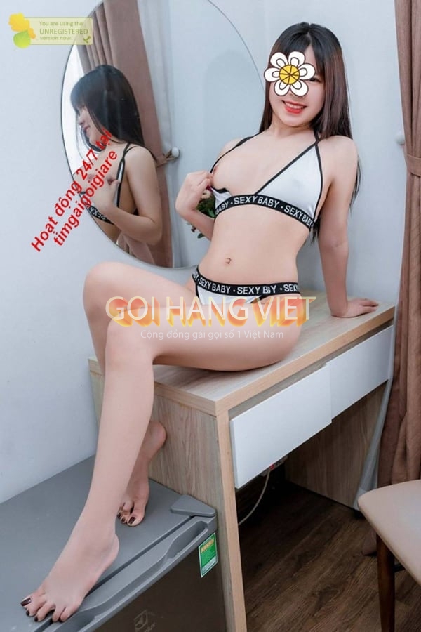 phuong-linh-xinh-sang-goi-cam-nang-tho-dam-dang-chieu-ae-het-minh-3.jpg
