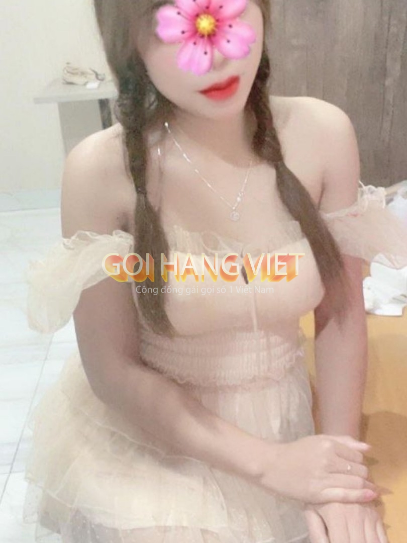 Thuy-huyen-hoang-quoc-viet-pnj (7).jpg